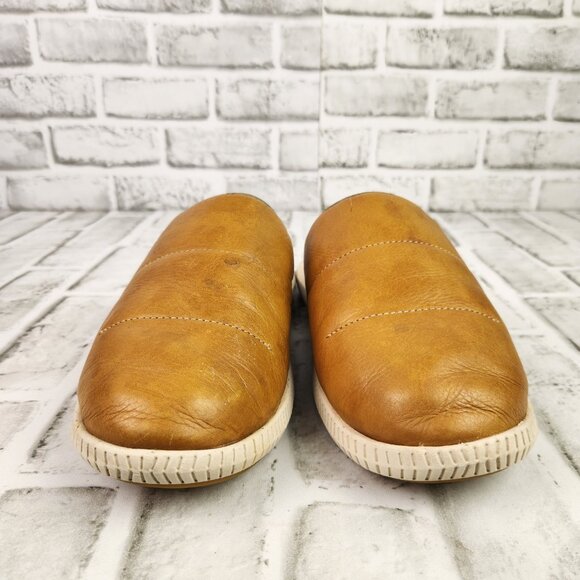 OluKai MUA \'ILI Men\'s US 10 EU 43 Golden Leather Shearling Lined Mule Slippers main image 10